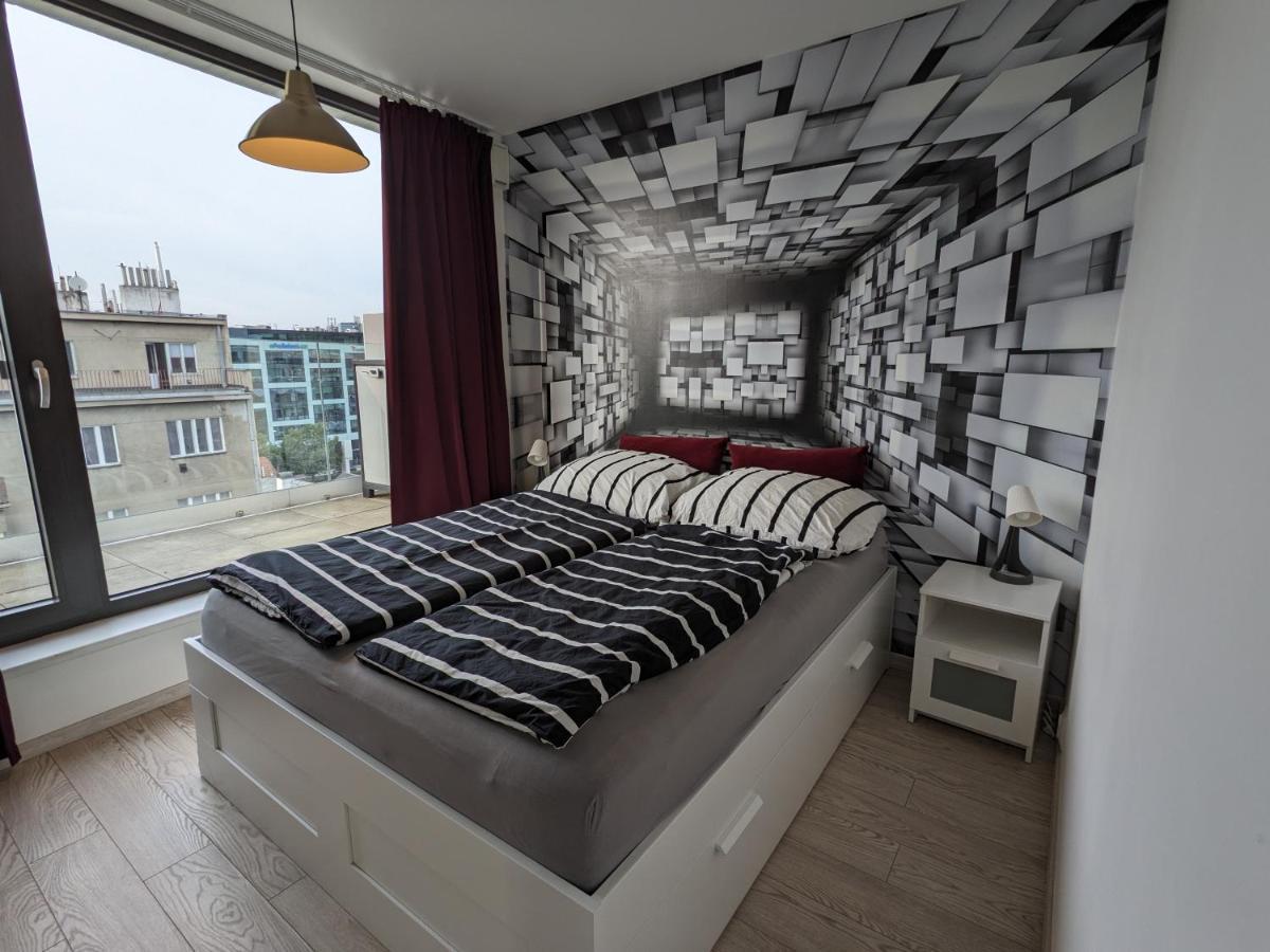 Cozy Apartment With Big Terrace In Central Prague - Karlin エクステリア 写真