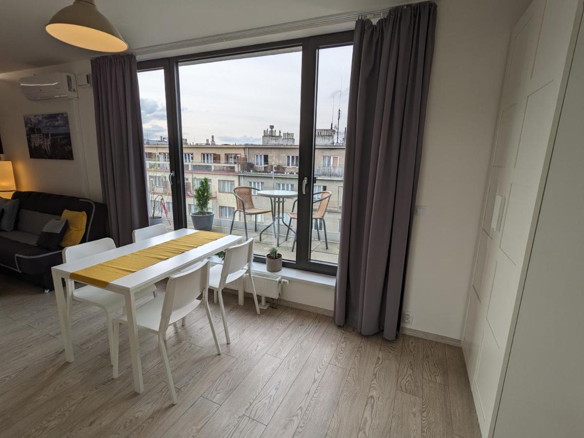 Cozy Apartment With Big Terrace In Central Prague - Karlin エクステリア 写真