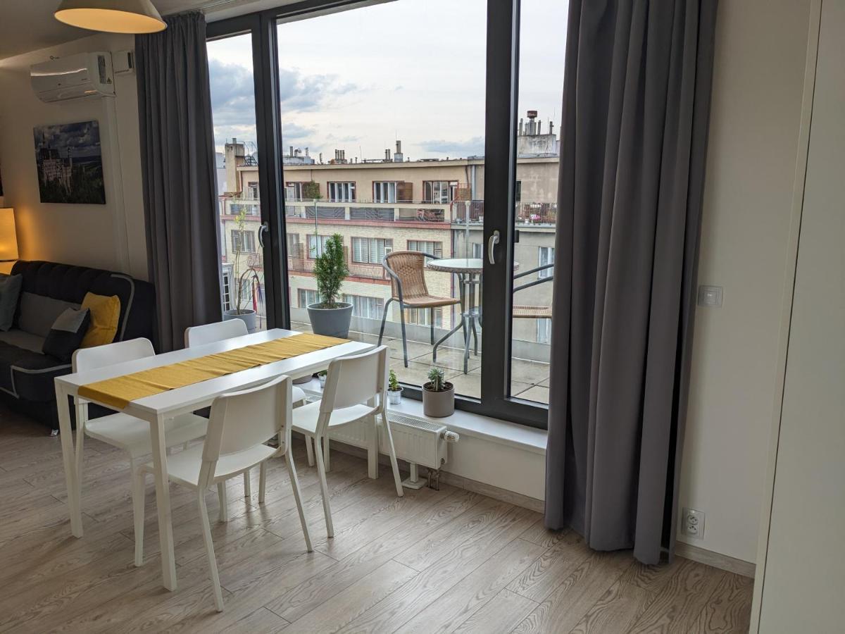 Cozy Apartment With Big Terrace In Central Prague - Karlin エクステリア 写真